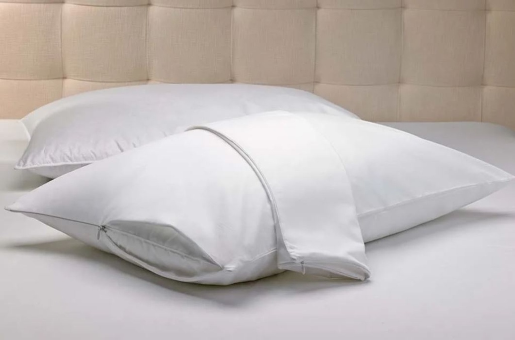 PROTECTOR DE ALMOHADA ANTIFLUIDO 50X70 CIERRE CREMALLERA X1 UND